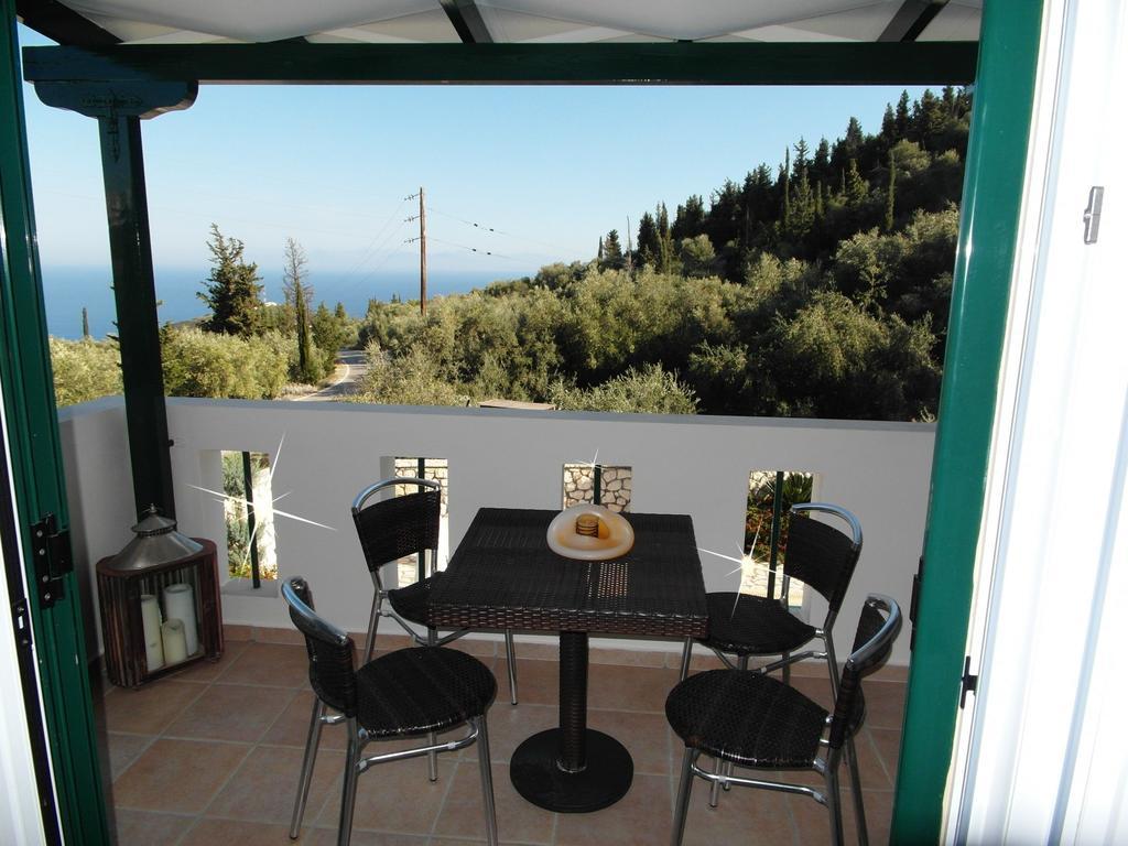 Ionian Villas Áyios Nikítas Oda fotoğraf